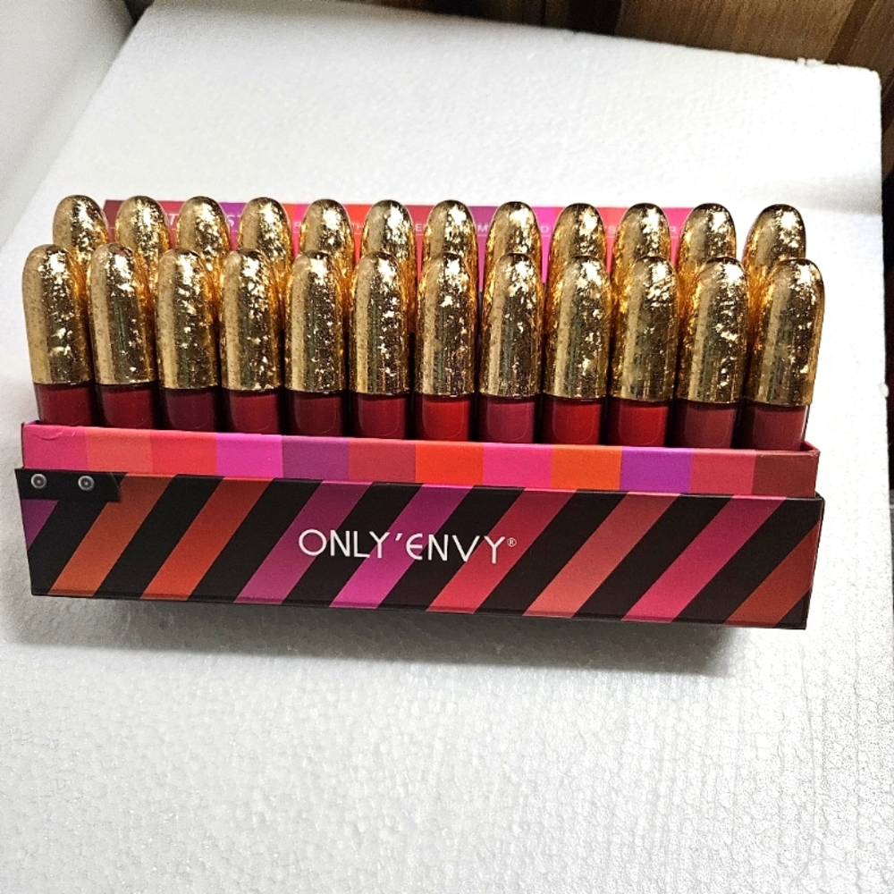 ONLY ENVY 24 MATTE LIPSTICK +8 FREE GIFTS